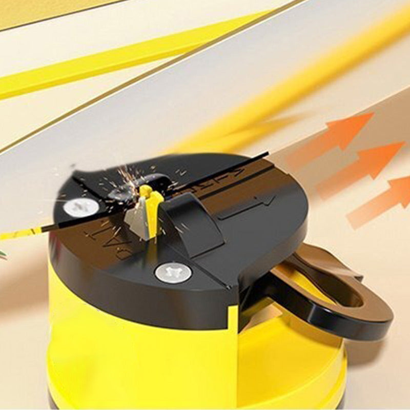 Knife sharpener with suction cup - compact and safe