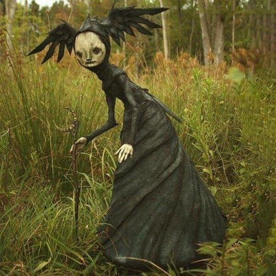 Dark Witch Sculpture Decorative Figure for Halloween Display